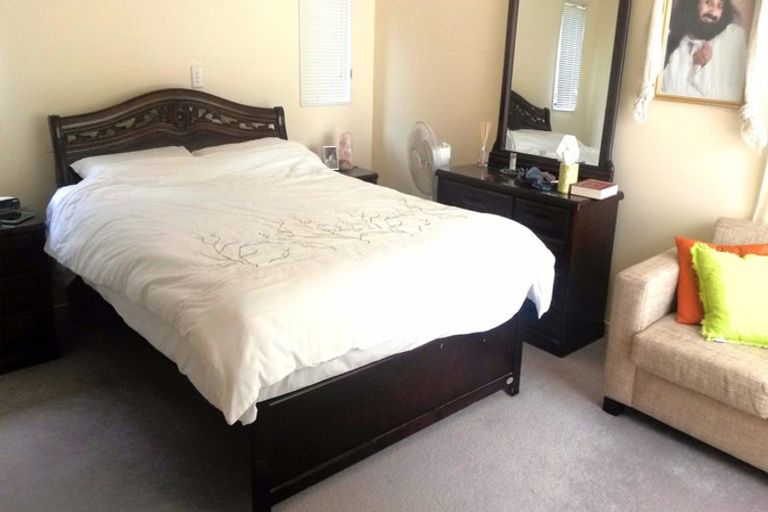 Photo of property in 17 Copplestone Place, New Lynn, Auckland, 0600