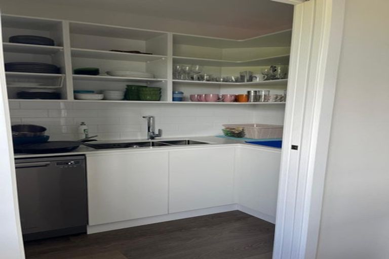 Photo of property in 5 Libertia Lane, Orewa, 0931