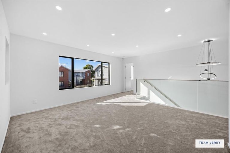 Photo of property in 339b Bucklands Beach Road, Bucklands Beach, Auckland, 2012