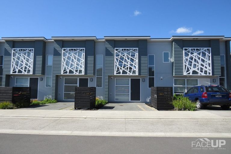 Photo of property in 23 Spotted Dove Road, Hobsonville, Auckland, 0616