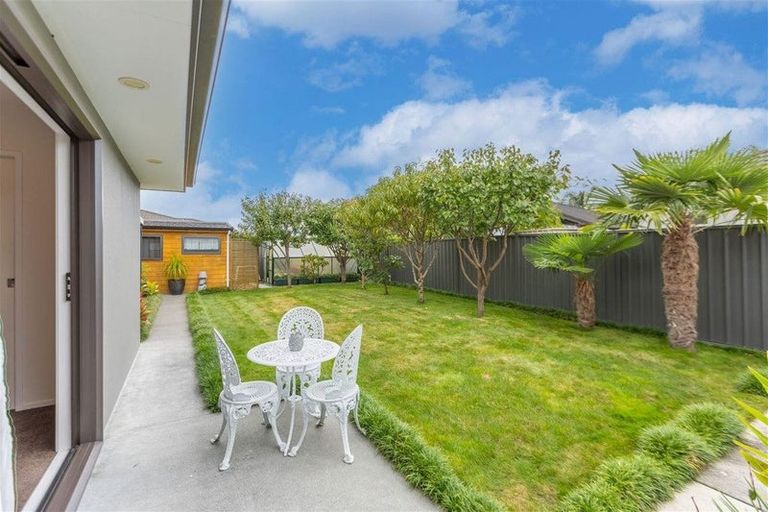 Photo of property in 12 Waitaki Way, Poraiti, Napier, 4112