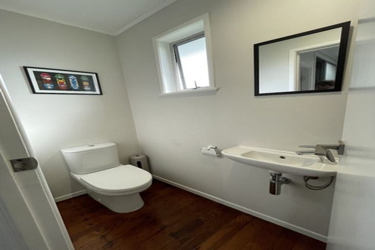 Photo of property in 1/73 Hellyers Street, Birkdale, Auckland, 0626