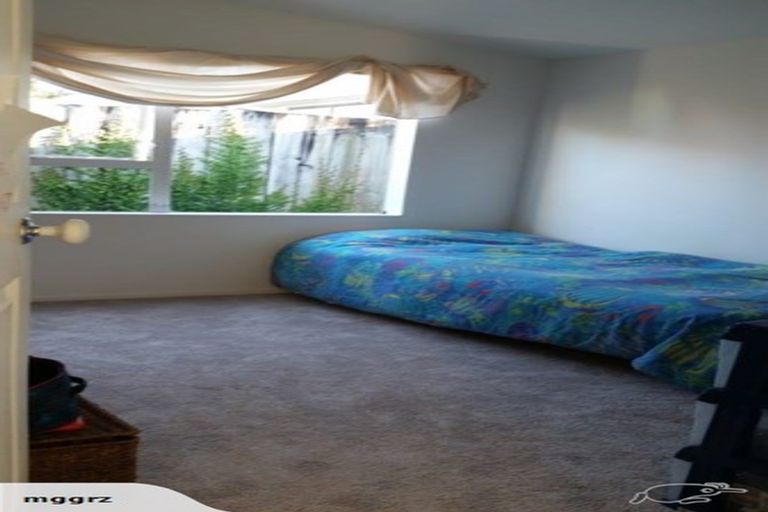 Photo of property in 4 Tawa Road, Te Atatu Peninsula, Auckland, 0610