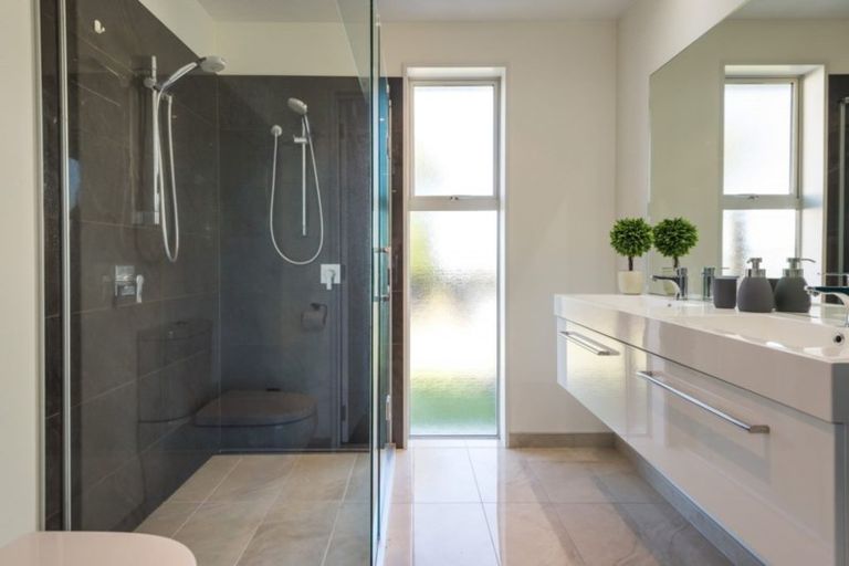 Photo of property in 33 Reginald Street, Burwood, Christchurch, 8083