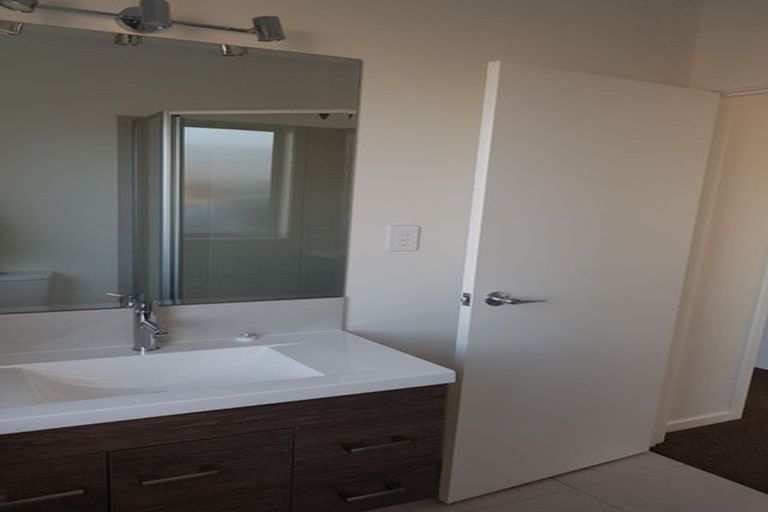 Photo of property in 16 Leebank Crescent, Riverhead, 0820