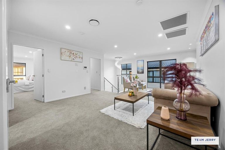 Photo of property in 3 Knockanara Drive, Flat Bush, Auckland, 2019