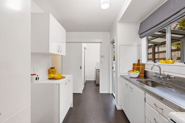 Photo of property in 24 Garton Drive, Massey, Auckland, 0614