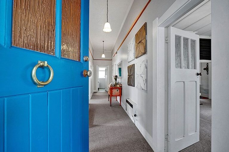 Photo of property in 2 Morrissey Street, Hawera, 4610