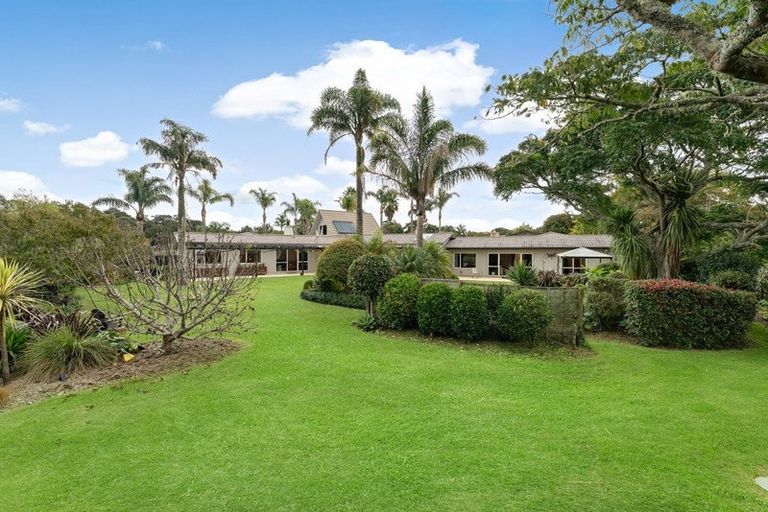Photo of property in 35 Cloverfields Drive, Waimauku, 0812