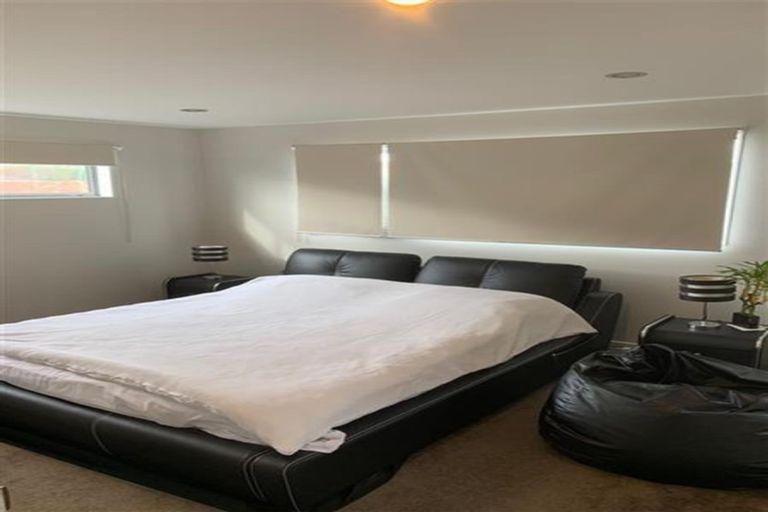 Photo of property in 65 Kirikiri Drive, Papakura, 2110