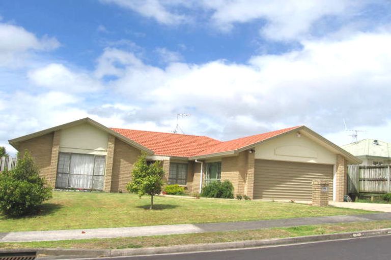 Photo of property in 3 Mannikin Place, Unsworth Heights, Auckland, 0632