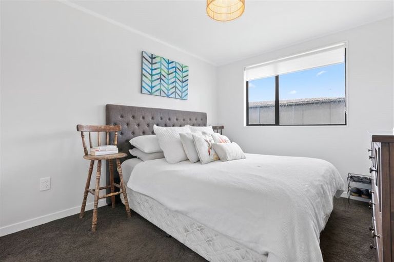 Photo of property in 2/26 Landscape Road, Papatoetoe, Auckland, 2025