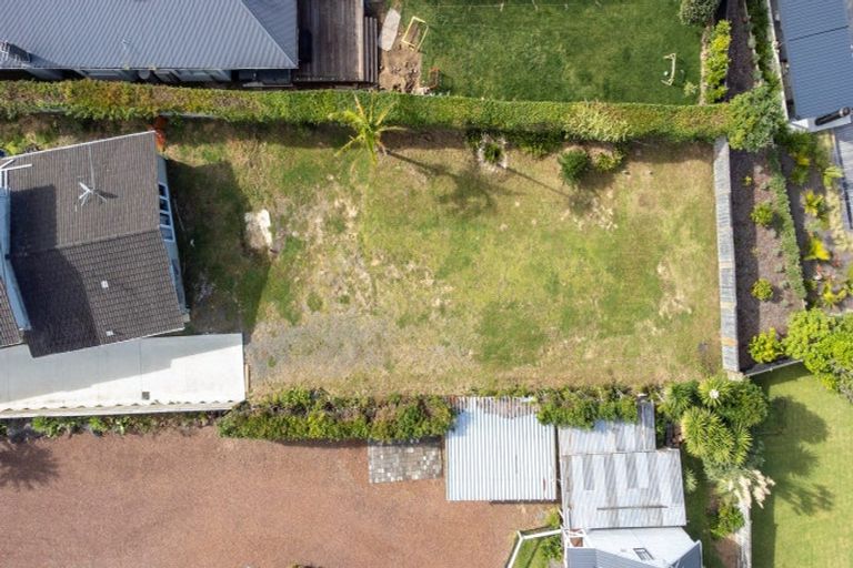 Photo of property in 75 Marine Parade, Mellons Bay, Auckland, 2014