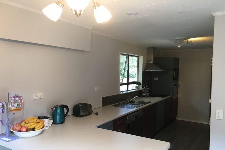 Photo of property in 28 Kanawa Street, Waikanae, 5036