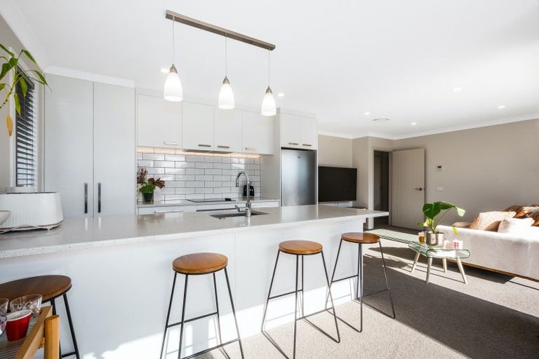 Photo of property in 5 Pohe Street, Waikanae, 5036