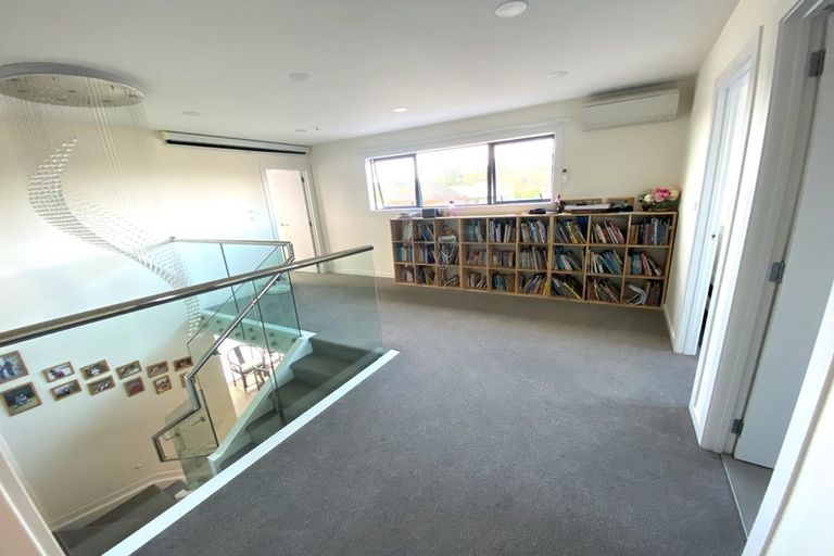 Photo of property in 4a Priestley Drive, Bucklands Beach, Auckland, 2014