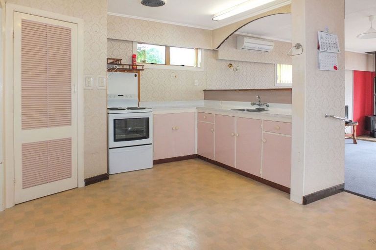 Photo of property in 18 Hulke Street, Foxton, 4814