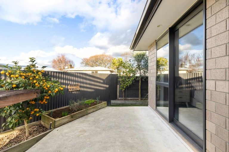 Photo of property in 8a Shetland Place, Westbrook, Palmerston North, 4412