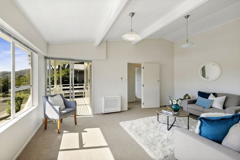 Photo of property in 43 Holland Street, Wainuiomata, Lower Hutt, 5014