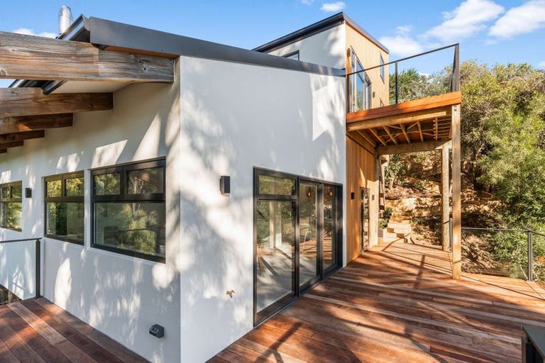Photo of property in 145 Mount Pleasant Road, Mount Pleasant, Christchurch, 8081