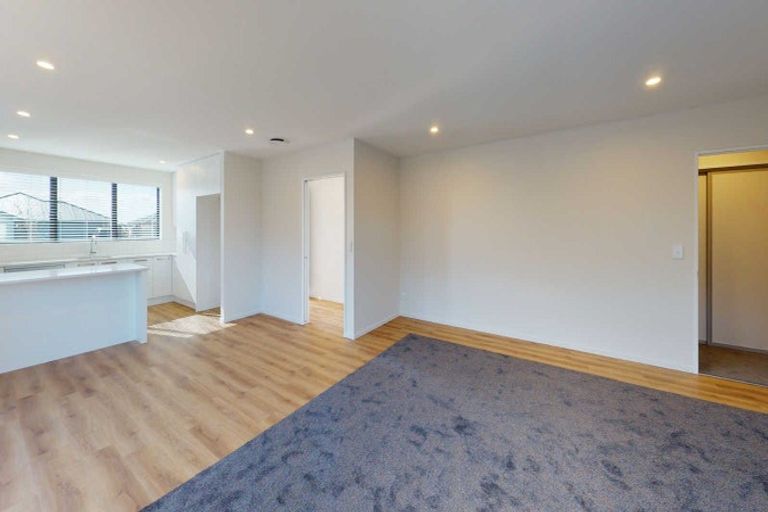 Photo of property in 14 Broadway Parade, Rolleston, 7615