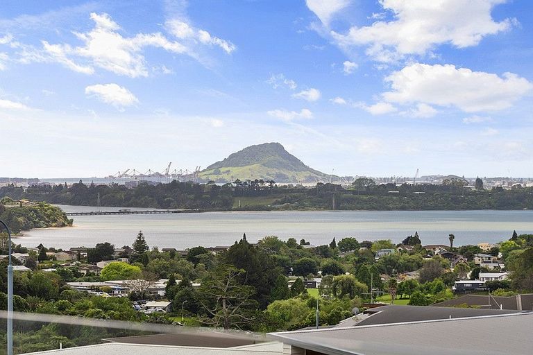 Photo of property in 43 Orion Drive, Welcome Bay, Tauranga, 3112