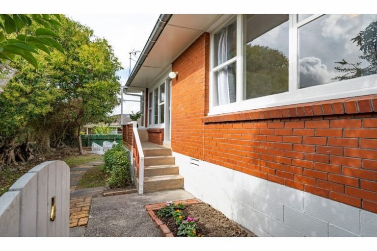 Photo of property in 4/44 Titirangi Road, New Lynn, Auckland, 0600