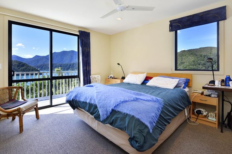 Photo of property in 20 Worlds End Road, Tennyson Inlet, 7195