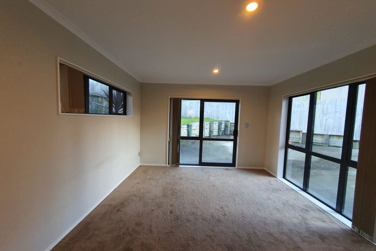Photo of property in 813 Te Atatu Road, Te Atatu Peninsula, Auckland, 0610