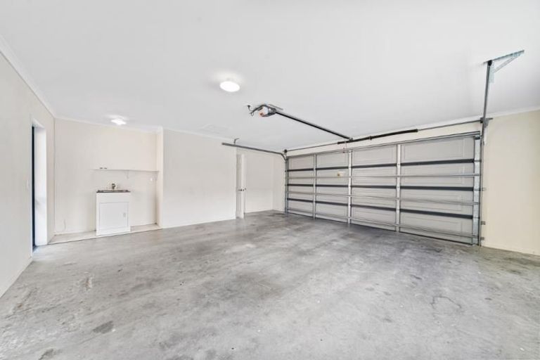 Photo of property in 245 Maungaraki Road, Maungaraki, Lower Hutt, 5010