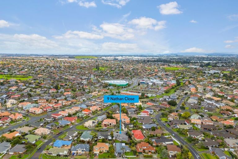 Photo of property in 9 Nathan Close, Somerville, Auckland, 2014