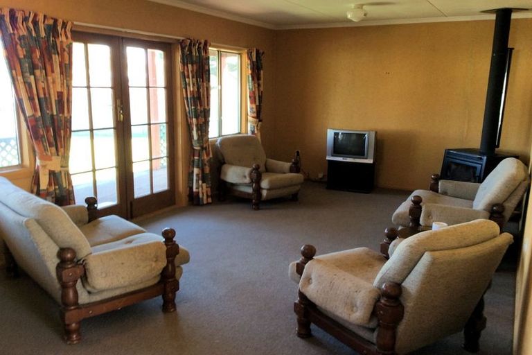 Photo of property in 15 Simons Street, Twizel, 7901