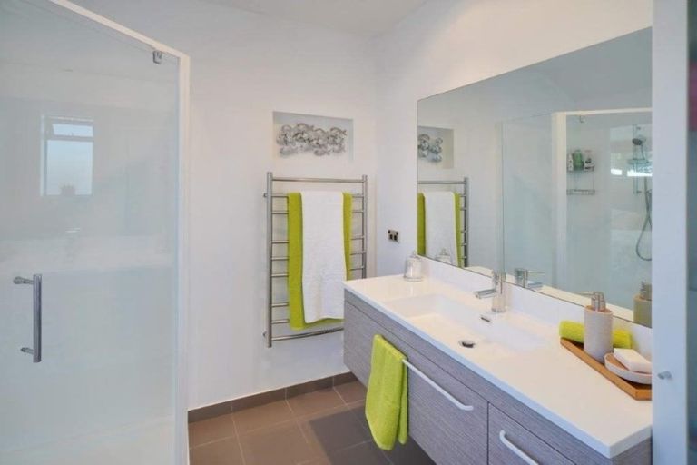 Photo of property in 10 Tawa Place, Parklands, Christchurch, 8083
