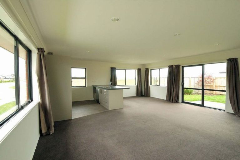 Photo of property in 73 Barnes Street, Pegasus, 7612