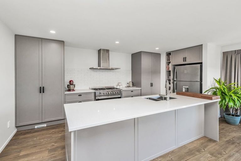 Photo of property in 15 Chimango Place, Rolleston, 7615