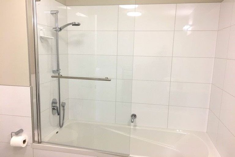 Photo of property in 118 Landmark Terrace, Orewa, 0931