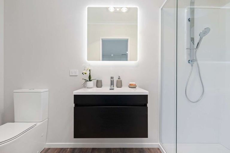 Photo of property in 116a Racecourse Road, Waiuku, 2123