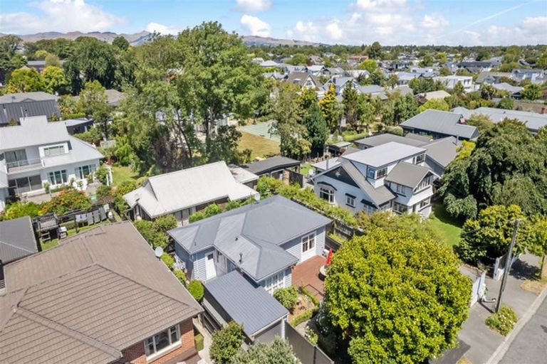Photo of property in 82 Halton Street, Strowan, Christchurch, 8052