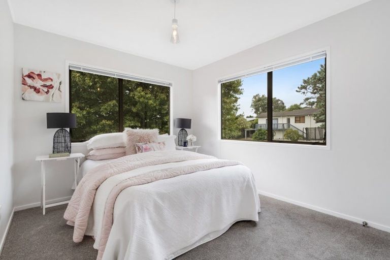 Photo of property in 54 Robbies Road, Shelly Park, Auckland, 2014