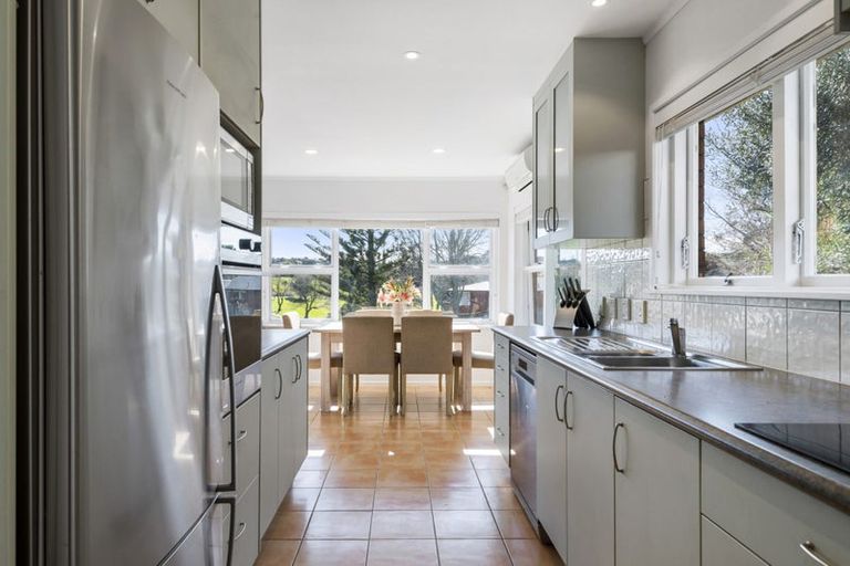 Photo of property in 80 Glencoe Road, Browns Bay, Auckland, 0630