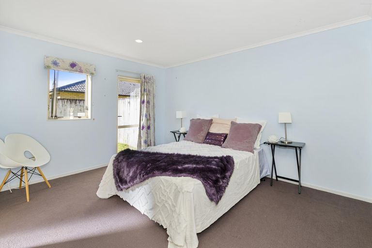 Photo of property in 70c Kayes Road, Pukekohe, 2120