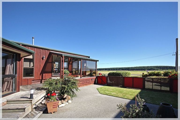 Photo of property in 35 Hartley Street, Foxton Beach, Foxton, 4815