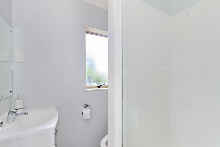 Photo of property in 70c Kayes Road, Pukekohe, 2120