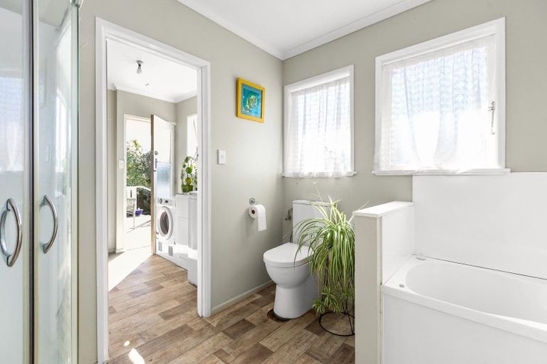 Photo of property in 69 Great North Road, Waipawa, 4210