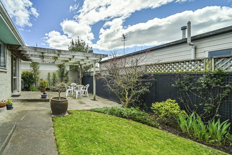 Photo of property in 220b Wolseley Street, Mayfair, Hastings, 4122