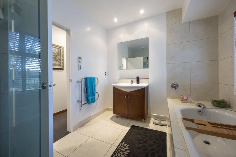 Photo of property in 368 Matua Road, Kumeu, 0891