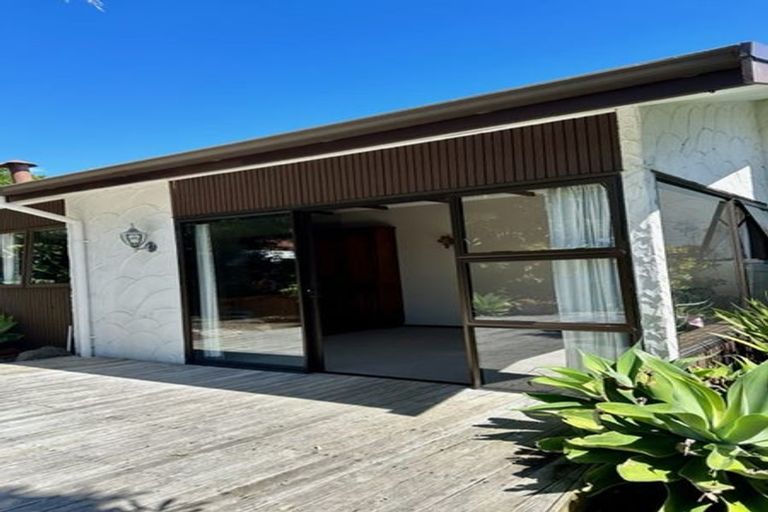 Photo of property in 6 Matanui Street, Northcote, Auckland, 0627
