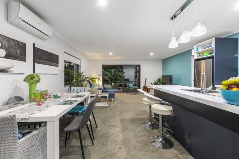 Photo of property in 11 Lakeview Quay, Pyes Pa, Tauranga, 3112