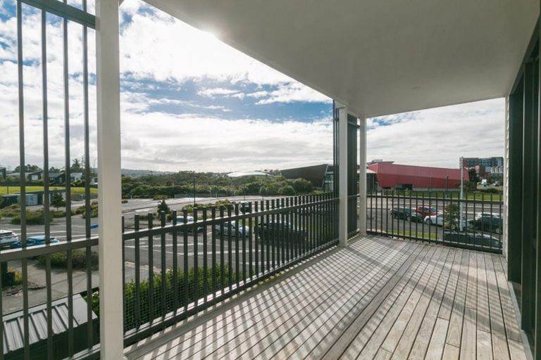 Photo of property in 32 Raranga Lane, Hobsonville, Auckland, 0616