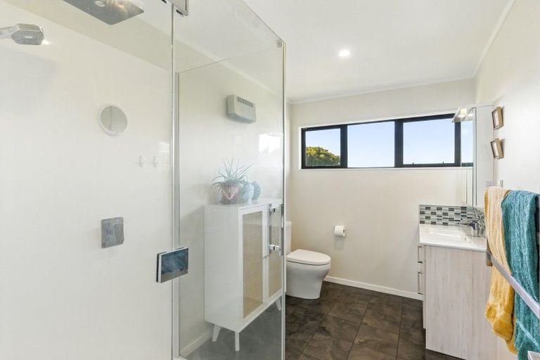 Photo of property in 42 Hicks Crescent, Waikanae Beach, Waikanae, 5036